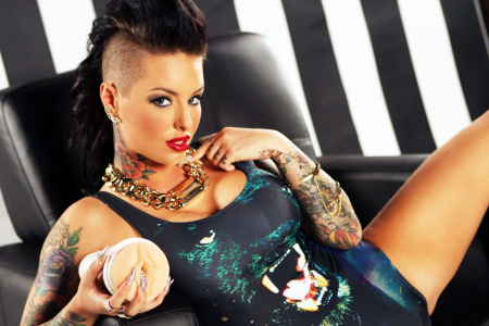 фото Мастурбатор Fleshlight Girls: Christy Mack - Attack, со слепка вагины, очень нежный