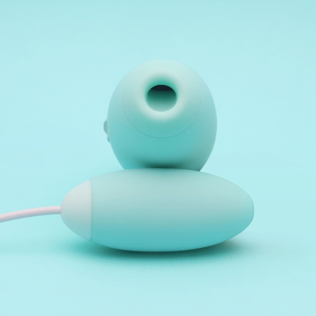 фото Вакуумный стимулятор с виброяйцом 2-в-1 KisToy Miss VV Cyan