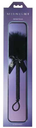 фото Метелочка-щекоталка Sportsheets Midnight Feather Tickler, декорированная шнуром и бантиком