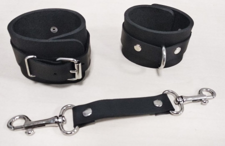 фото Наручники Feral Feelings - Hand Restraints, натуральная кожа, черные фото Наручники Feral Feelings - Hand Restraints, натуральная кожа, черные