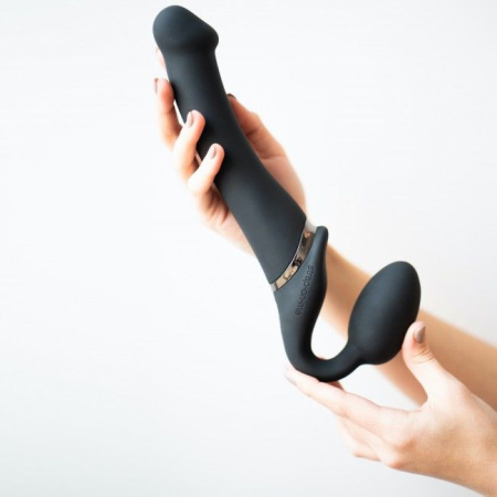 фото Безремневой страпон с вибрацией Strap-On-Me Vibrating Black L, диаметр 3,7см, пульт ДУ, регулируемый